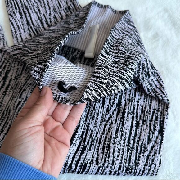 ATHLETA Flurry Elemental Tight Size Small - Picture 5 of 11